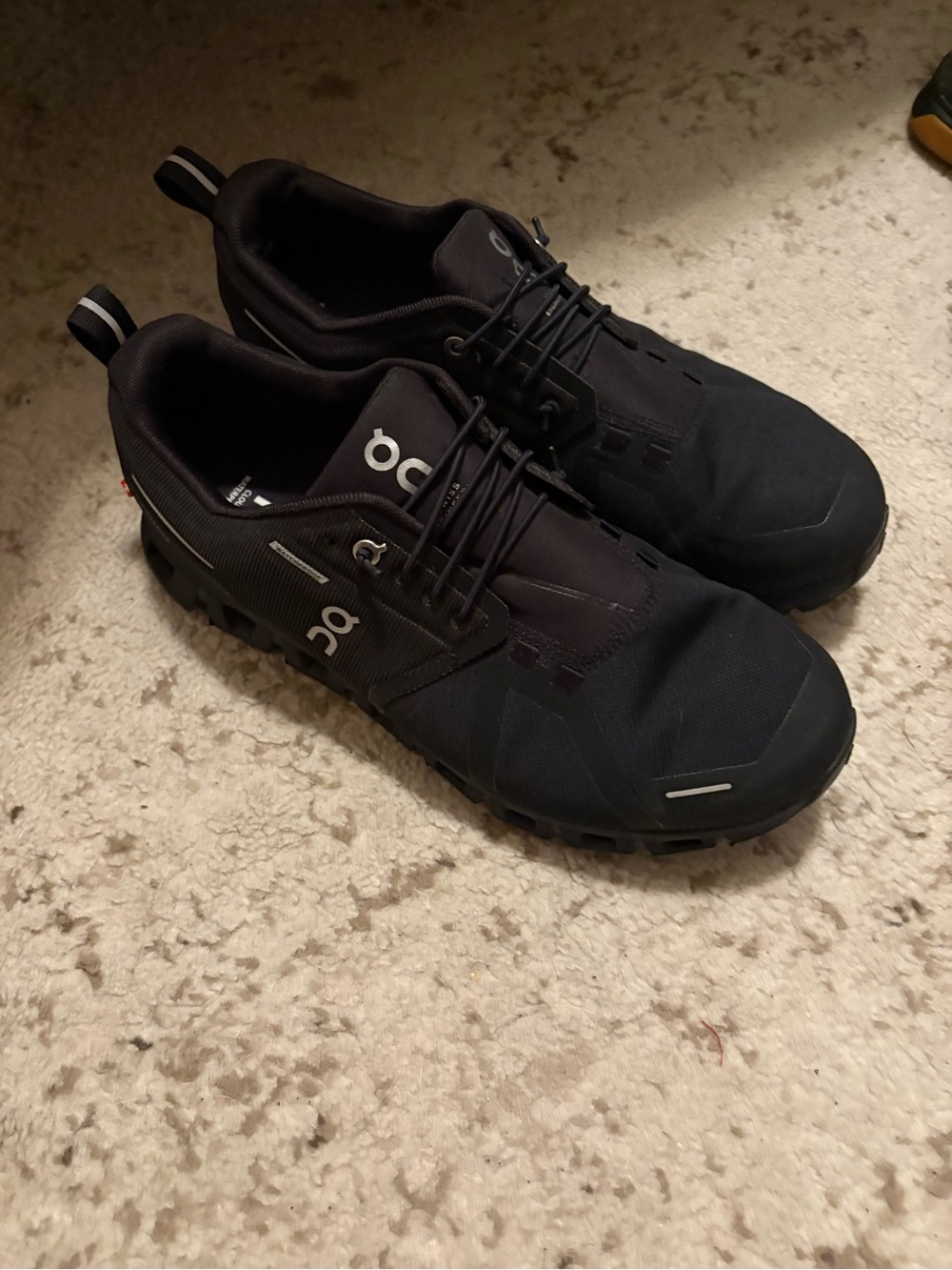 On Running Men's Trail Shoes in Black